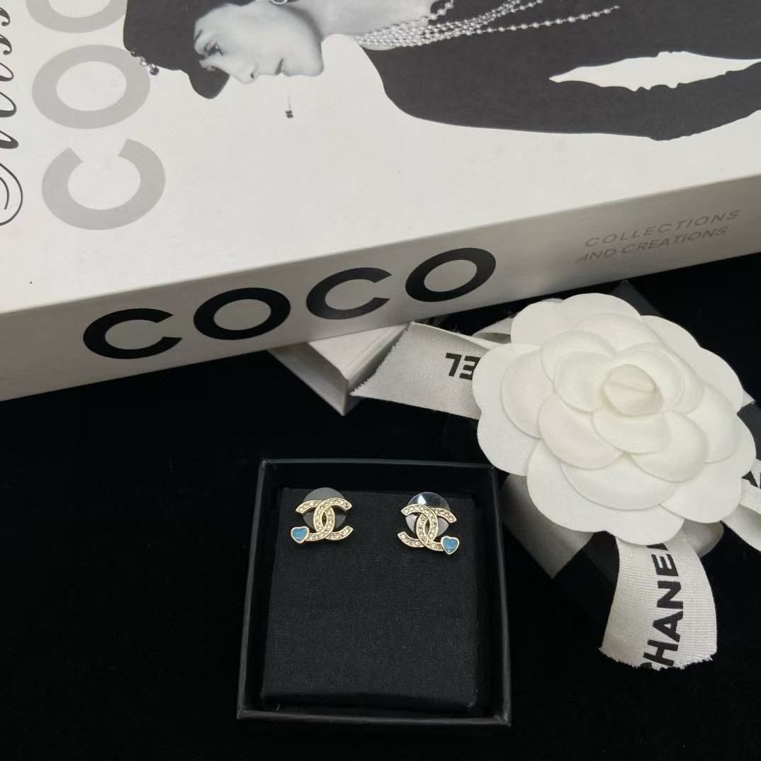 CHANE1 ブルーハート ダブルC スタッドピアス【 50％割引+送料無料】