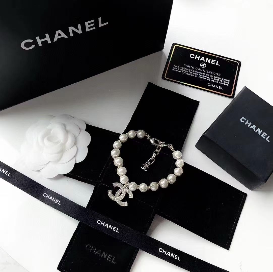 CHANE1 ダブルCパールブレスレット【50％割引+送料無料】