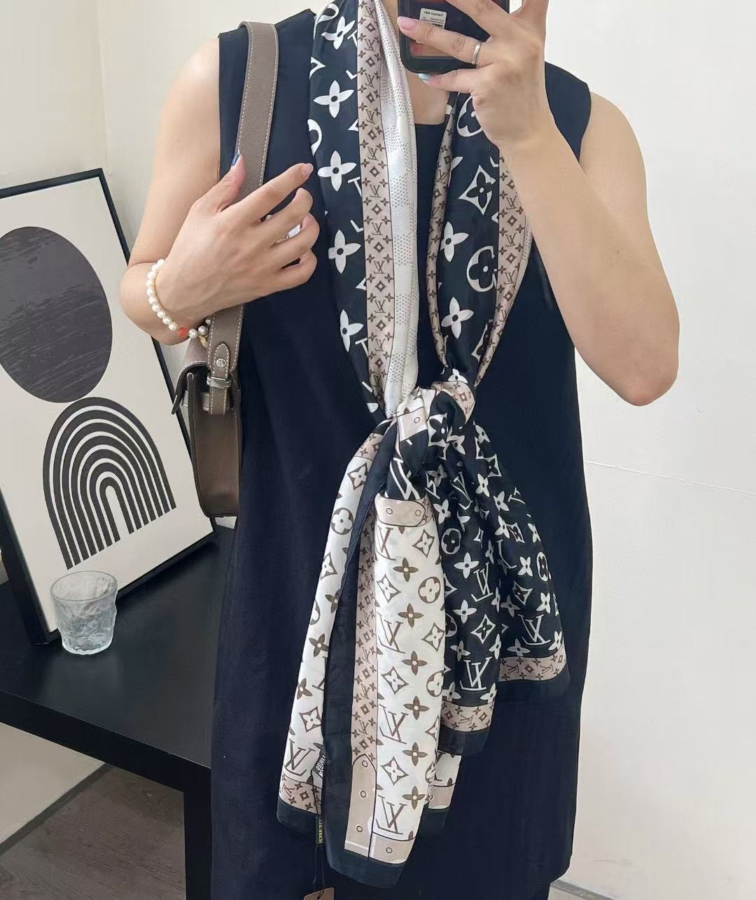 LVプリントスカーフ【 50％割引+送料無料】