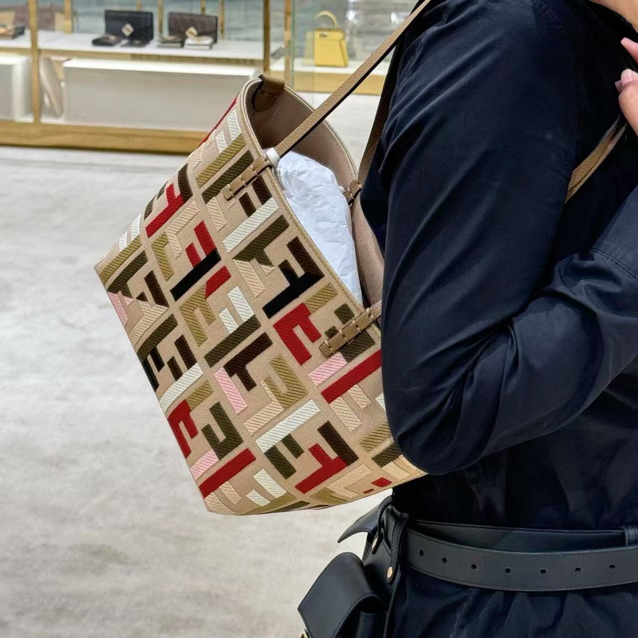 FEND1FF カラフルバスケットバッグ【 50％割引+送料無料】