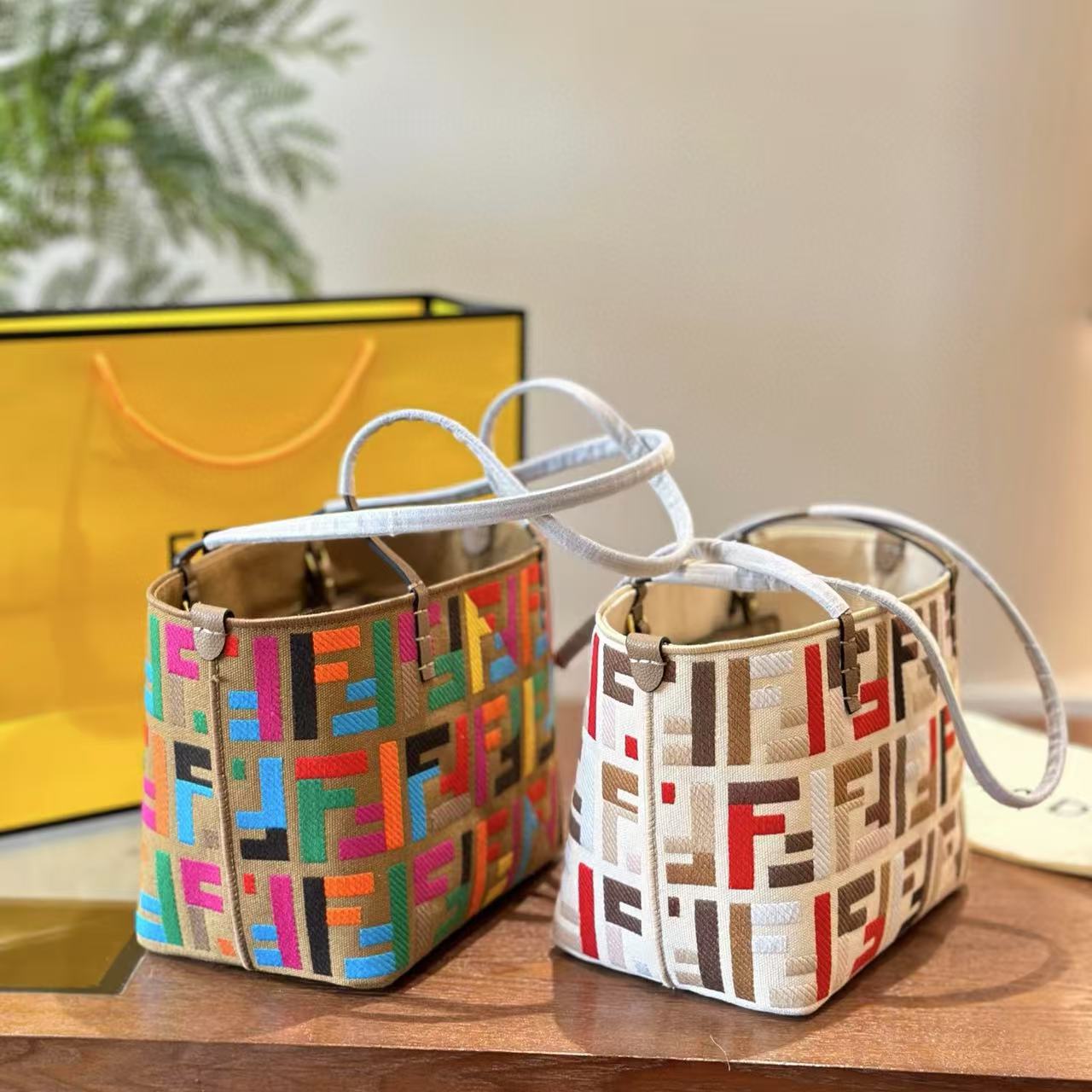FEND1FF カラフルバスケットバッグ【 50％割引+送料無料】