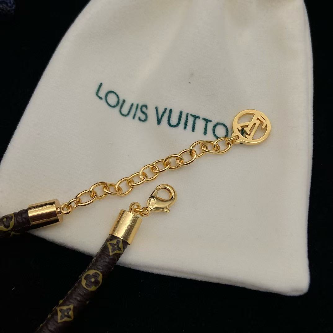 LV老眼用レザーコードブレスレット【 50％割引+送料無料】