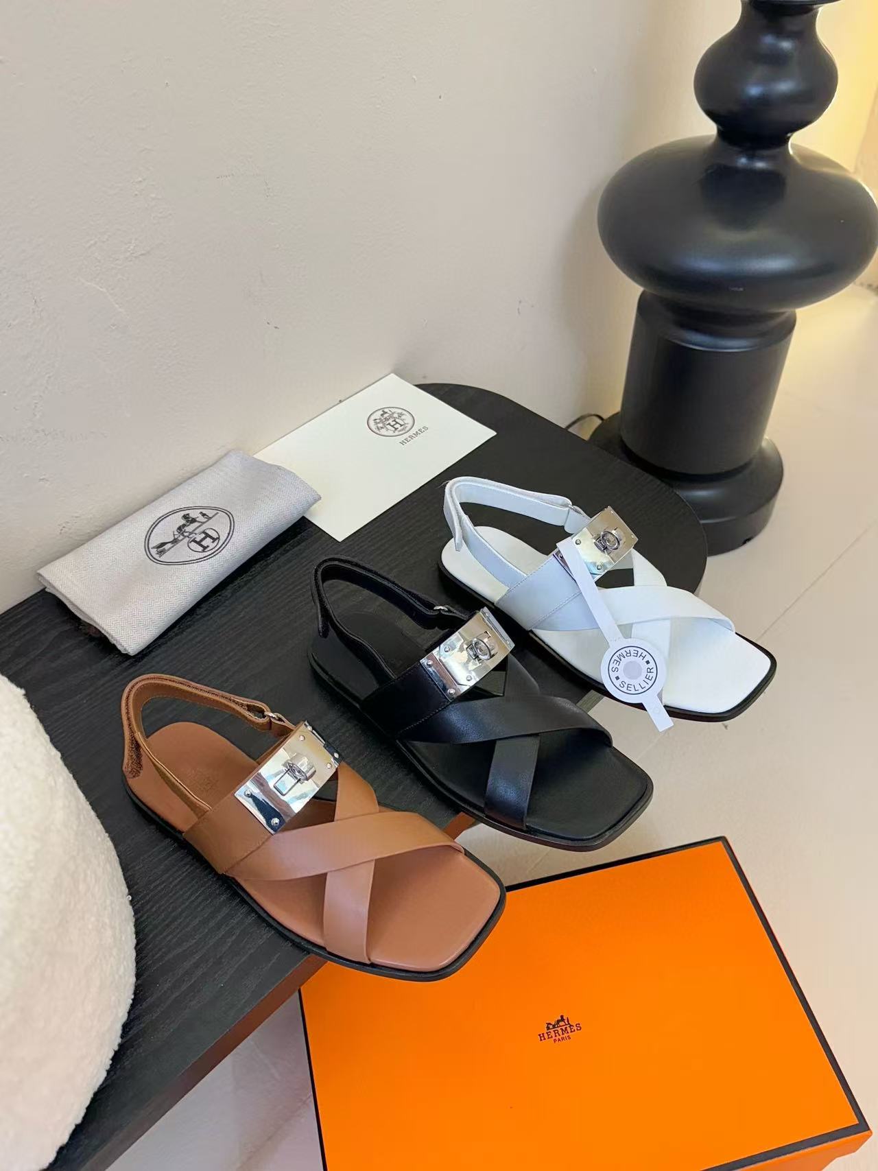 HERME5 高品質 Hバックルサンダル【50％割引+送料無料】🎈