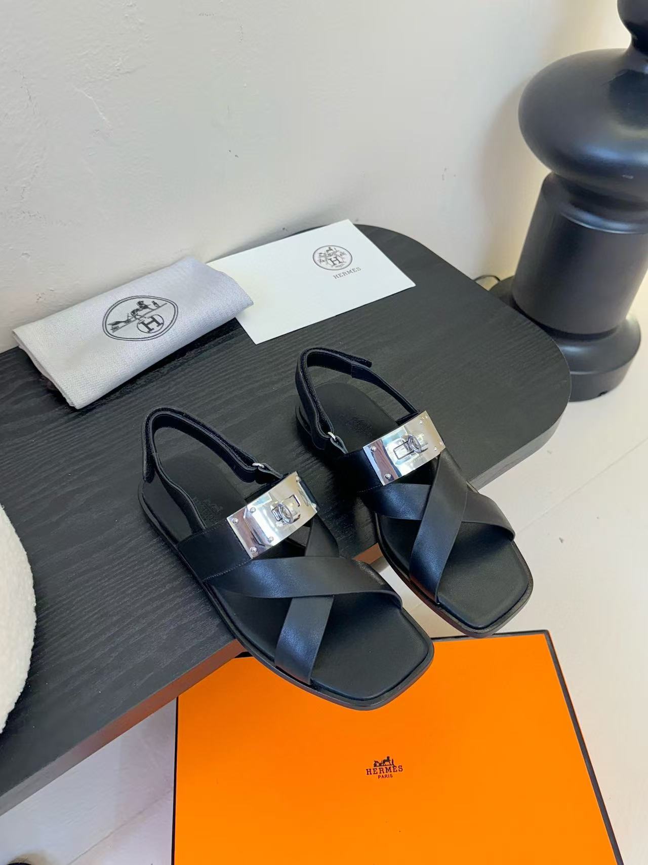 HERME5 高品質 Hバックルサンダル【50％割引+送料無料】🎈