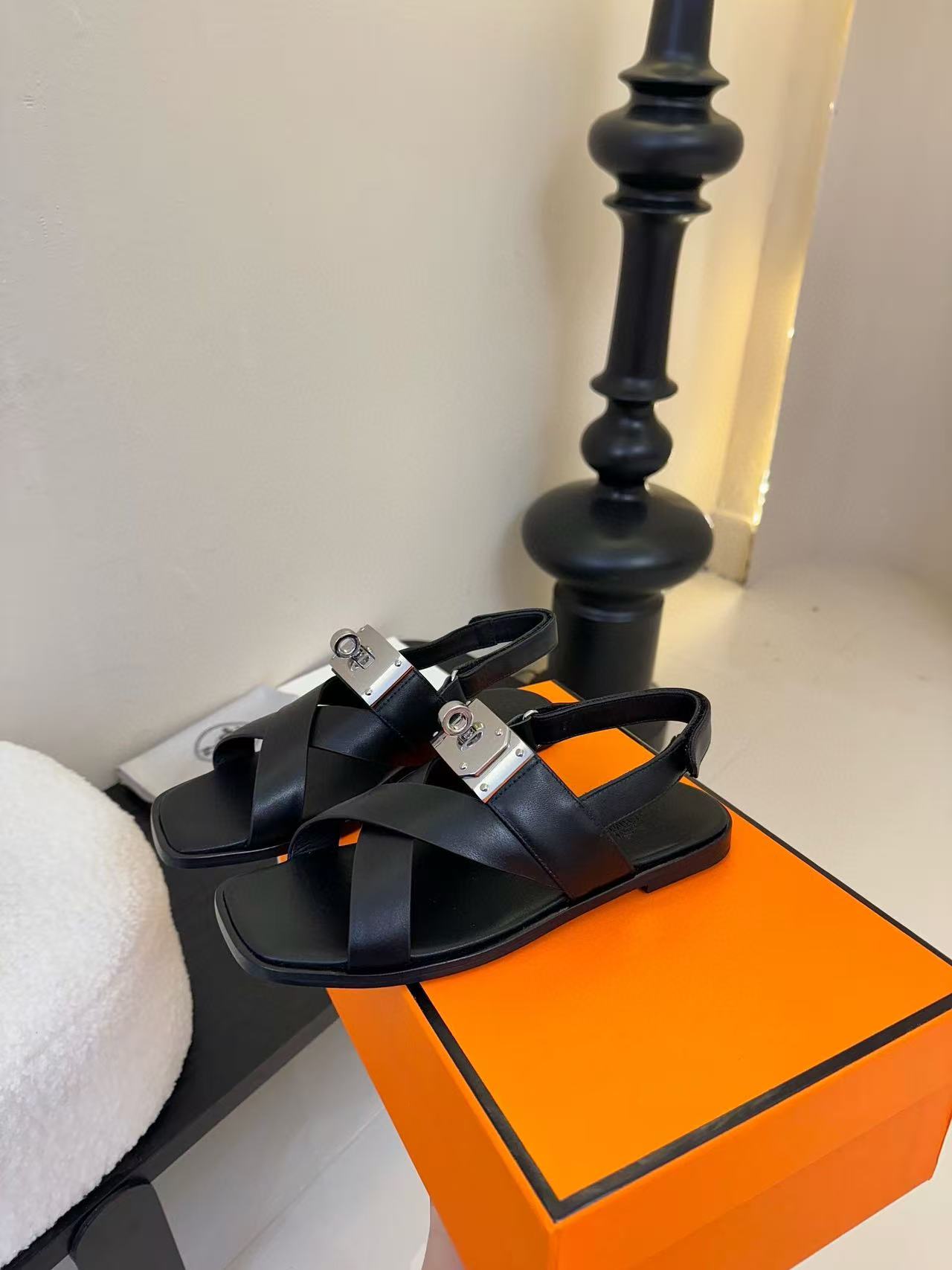 HERME5 高品質 Hバックルサンダル【50％割引+送料無料】🎈