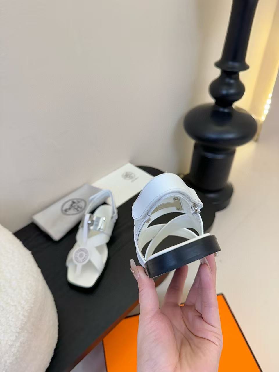 HERME5 高品質 Hバックルサンダル【50％割引+送料無料】🎈