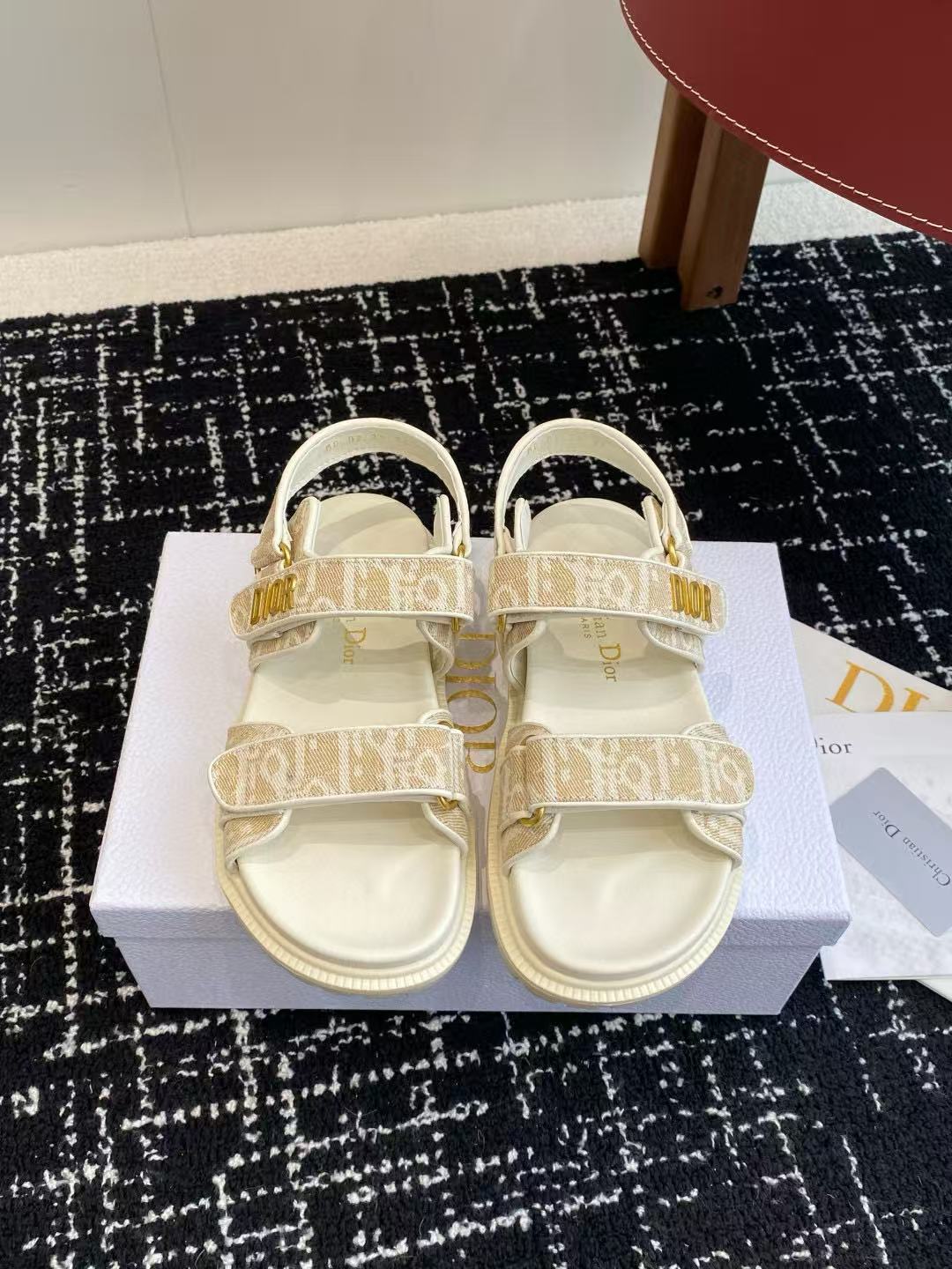 DI0R 高品質ベルクロサンダル【50％割引+送料無料】