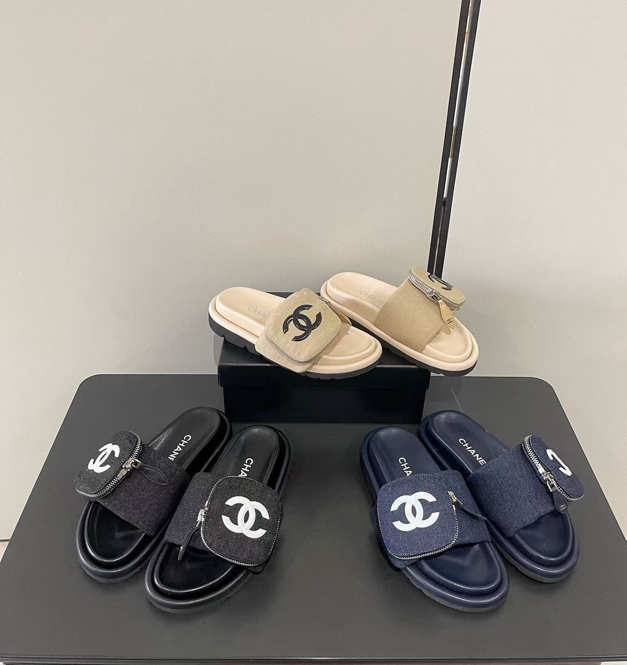 CHANE1 高品質 大きなロゴ ジッパー 厚底スリッパ【50％割引+送料無料】