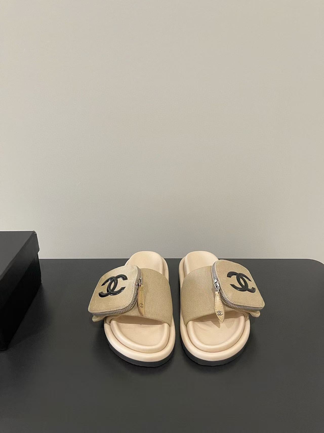 CHANE1 高品質 大きなロゴ ジッパー 厚底スリッパ【50％割引+送料無料】