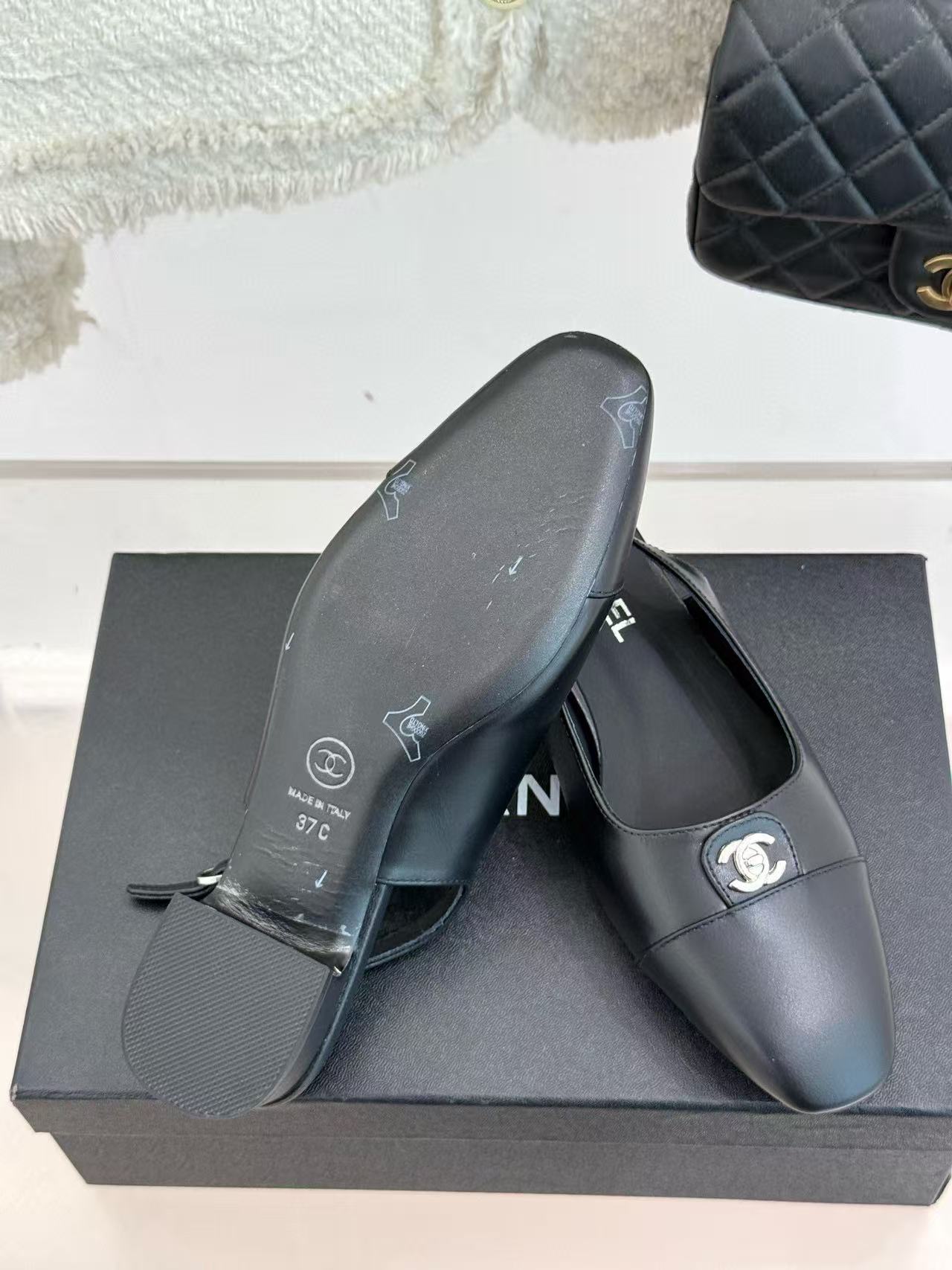 CHANE1 高品質ダブルCカラーマッチングローヒール【50％割引+送料無料】