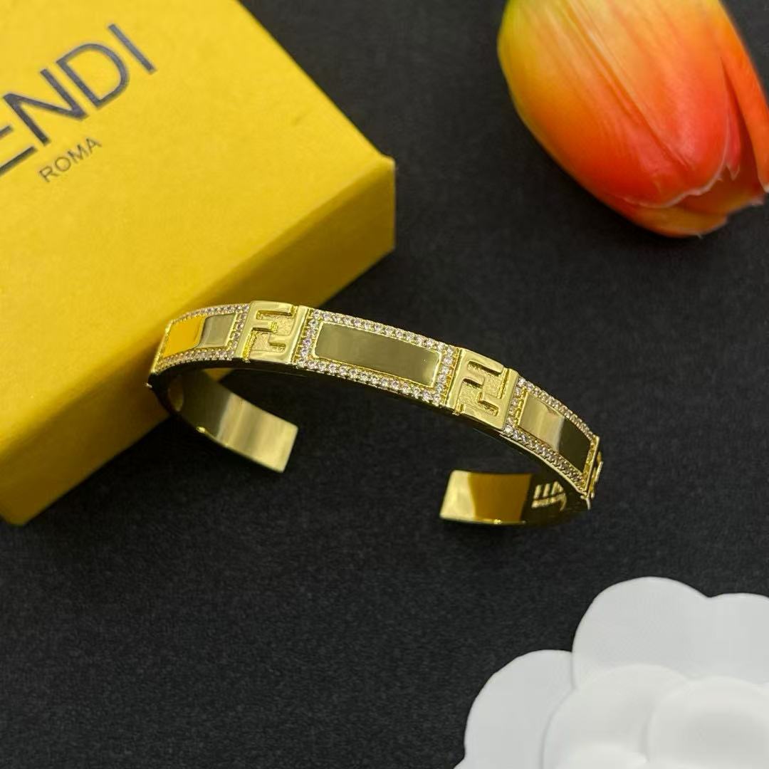 FEND1 FFダイヤモンドブレスレット【 50％割引+送料無料】