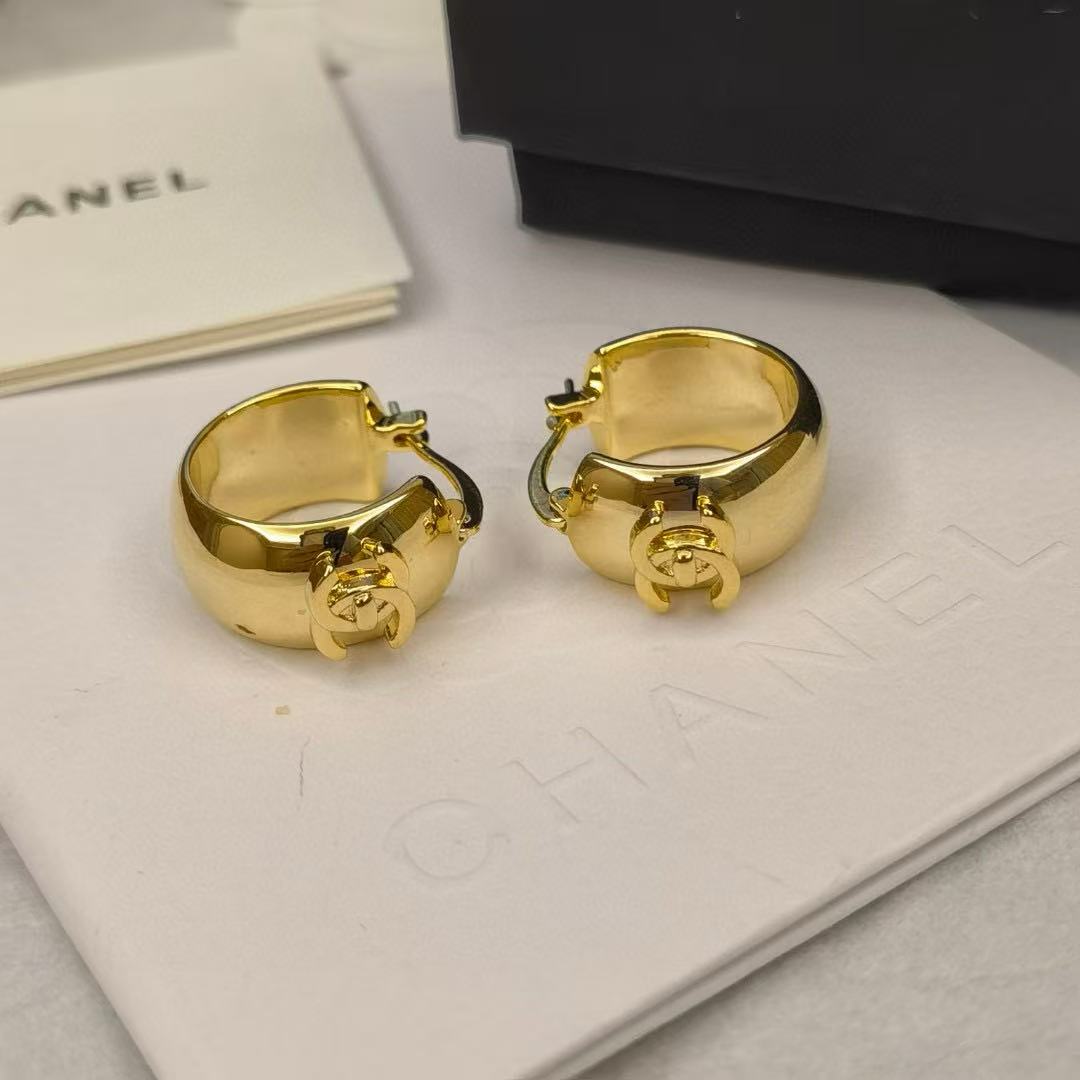 CHANE1 ダブルCイヤリング【 50％割引+送料無料】