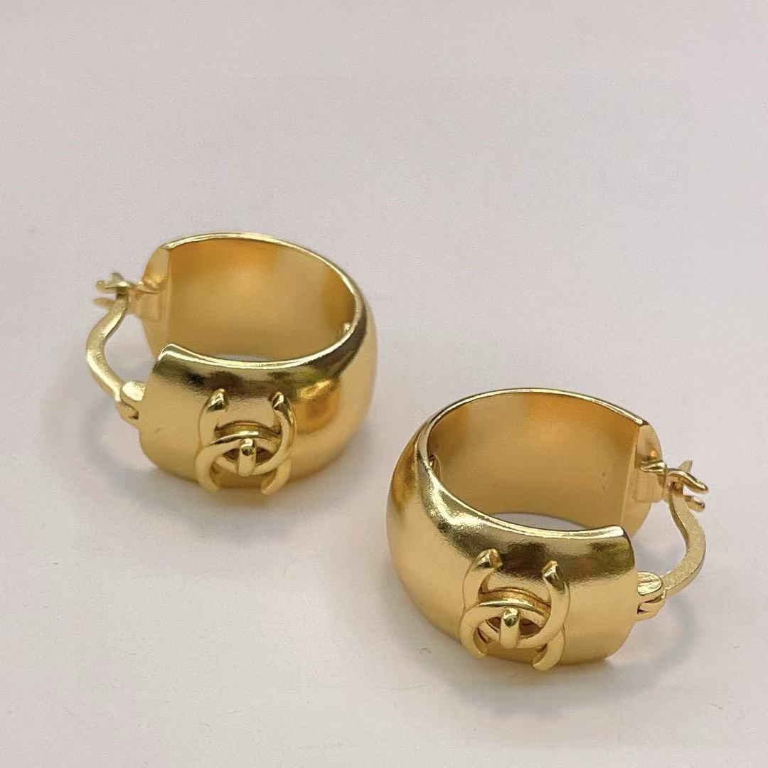 CHANE1 ダブルCイヤリング【 50％割引+送料無料】