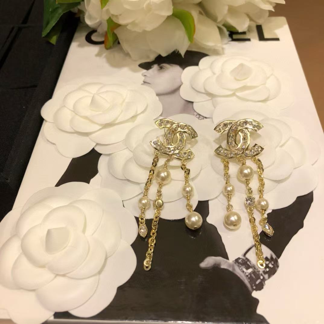 CHANE1 タッセルパールイヤリング【 50％割引+送料無料】