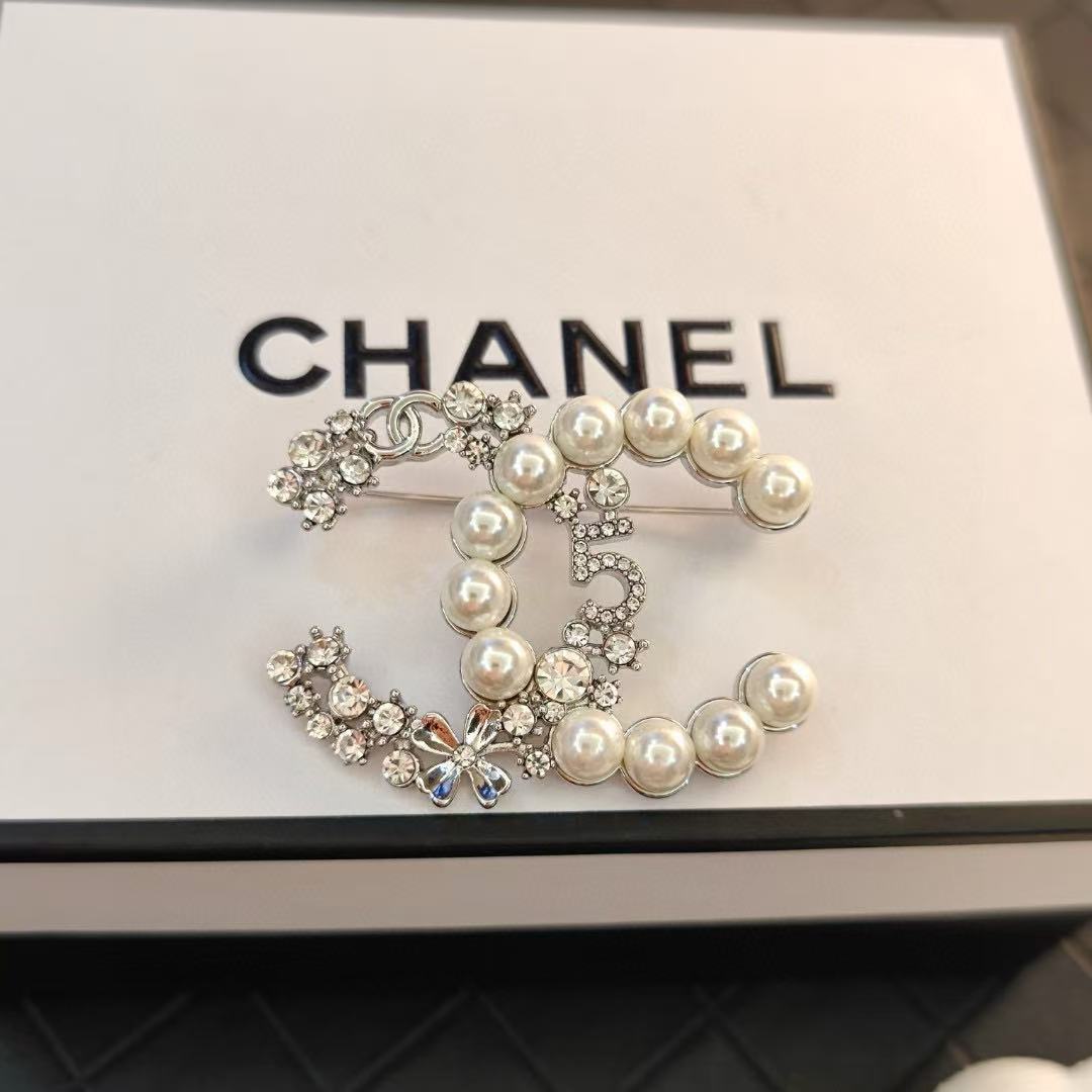 CHANE1 ダブルCパールブローチ【 50％割引+送料無料】
