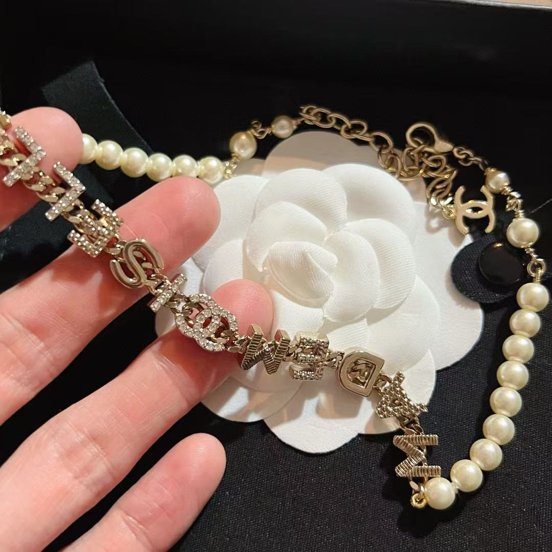 CHANE1 ダブルCレターパールネックレス【 50％割引+送料無料】