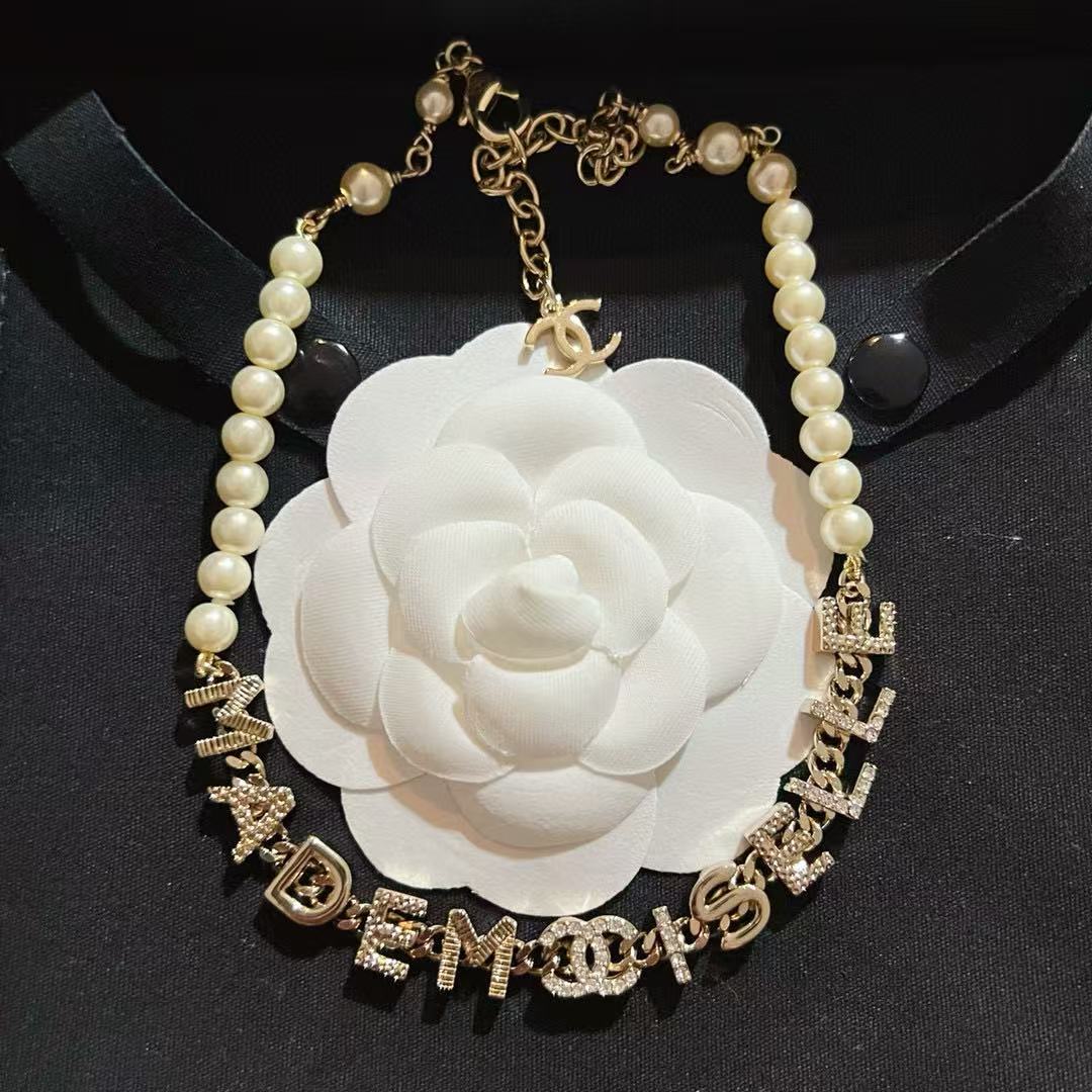 CHANE1 ダブルCレターパールネックレス【 50％割引+送料無料】