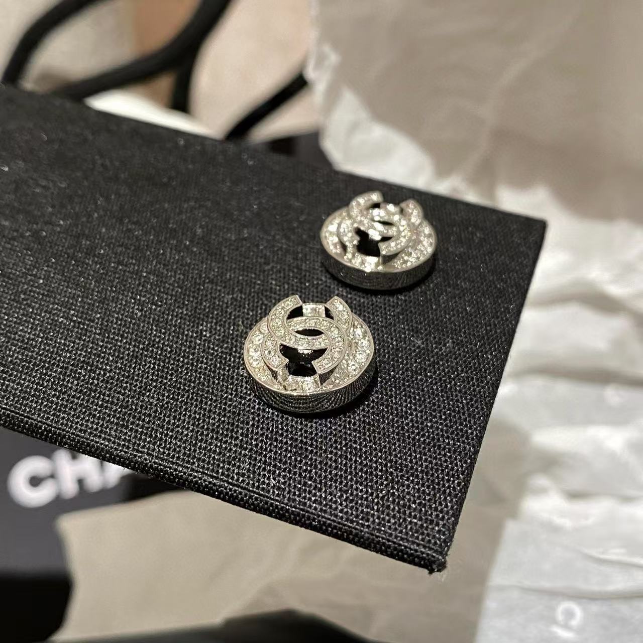 CHANE1 ダブルC ダイヤモンド イヤリング【 50％割引+送料無料】