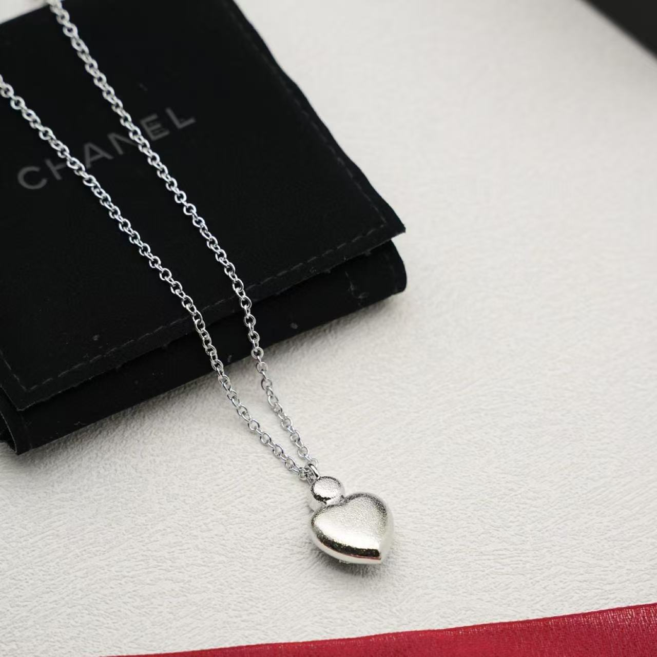 CHANE1 ダブルC ブルーハートネックレス【 50％割引+送料無料】