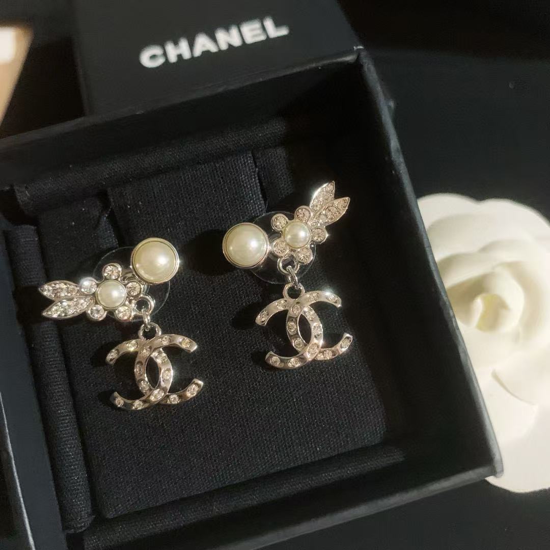 CHANE1 カメリアパールピアス【 50％割引+送料無料】