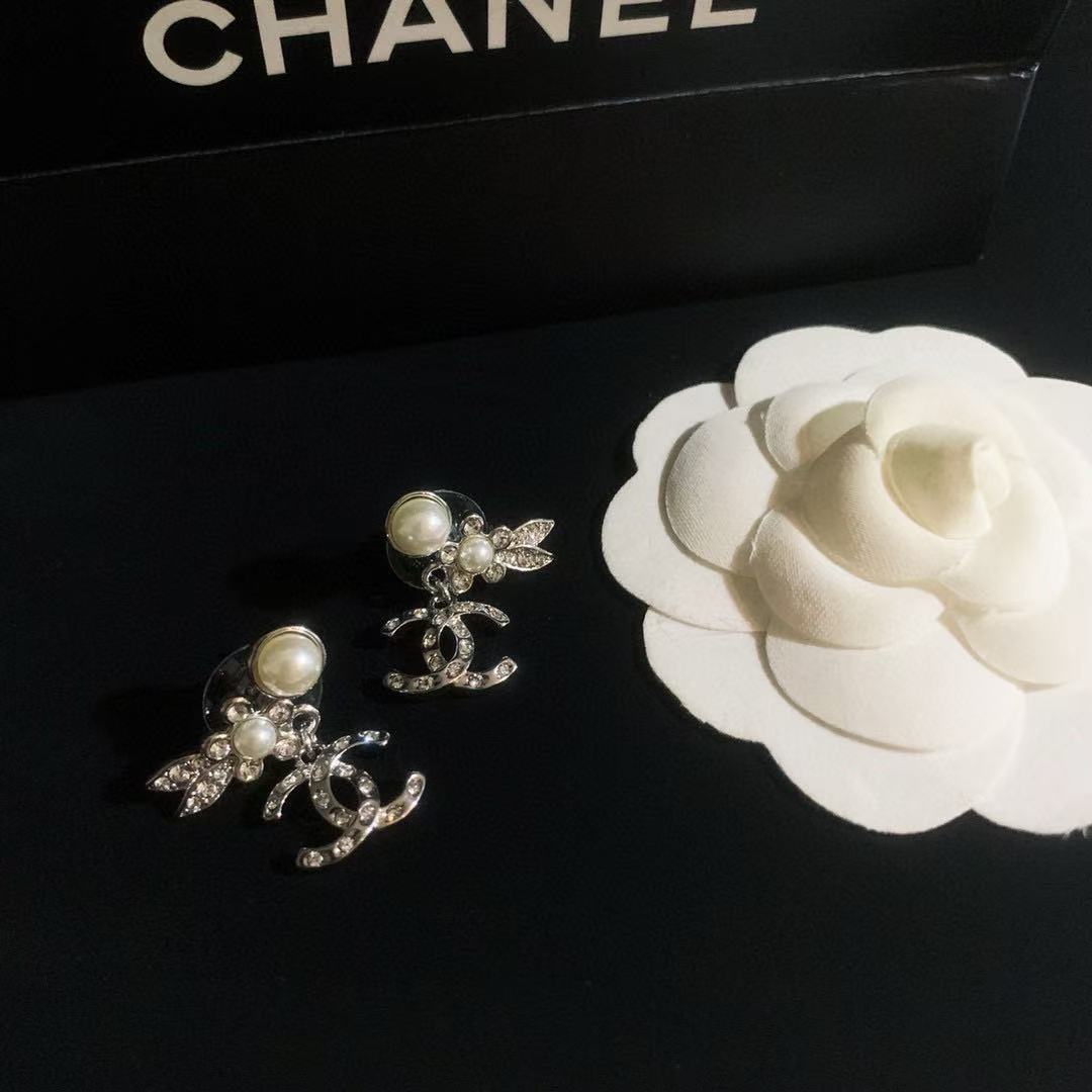 CHANE1 カメリアパールピアス【 50％割引+送料無料】