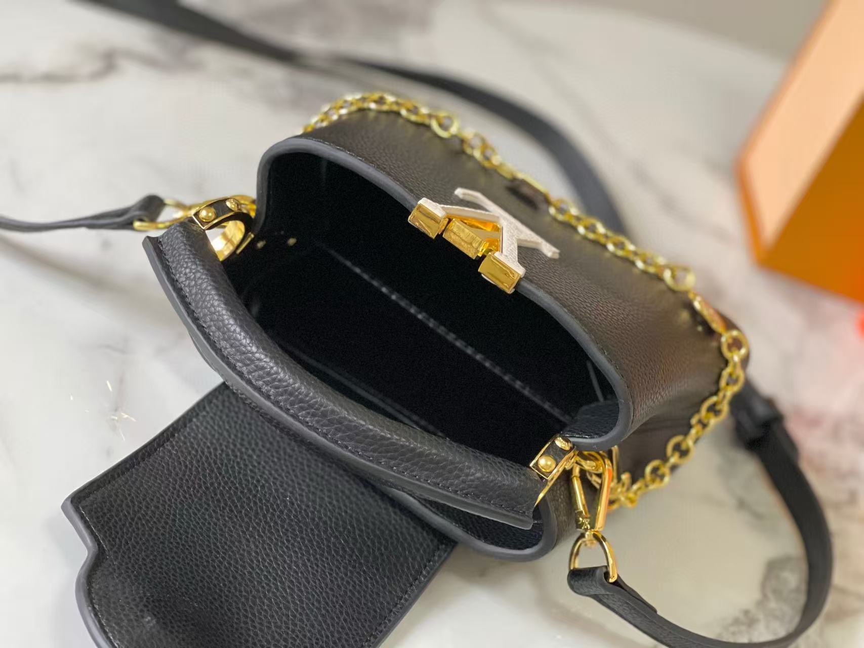 LV Capucinesチェーンハンドバッグ【 50％割引+送料無料】