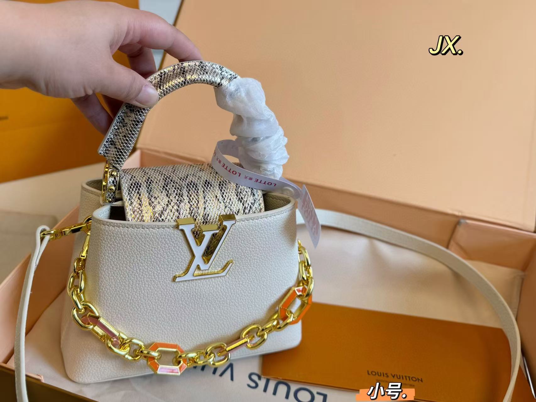 LV Capucinesハンドバッグ【 50％割引+送料無料】