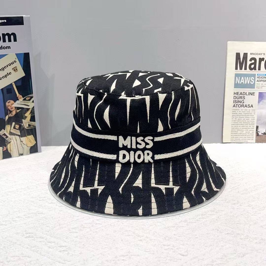 CHANE1 レタープリント バケットハット 【50％割引+送料無料】