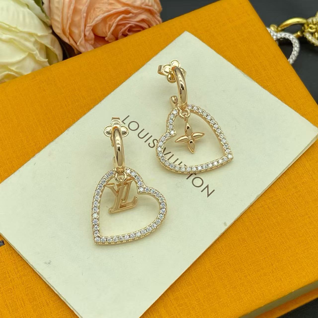 LV ハート型ダイヤモンドイヤリング【 50％割引+送料無料】