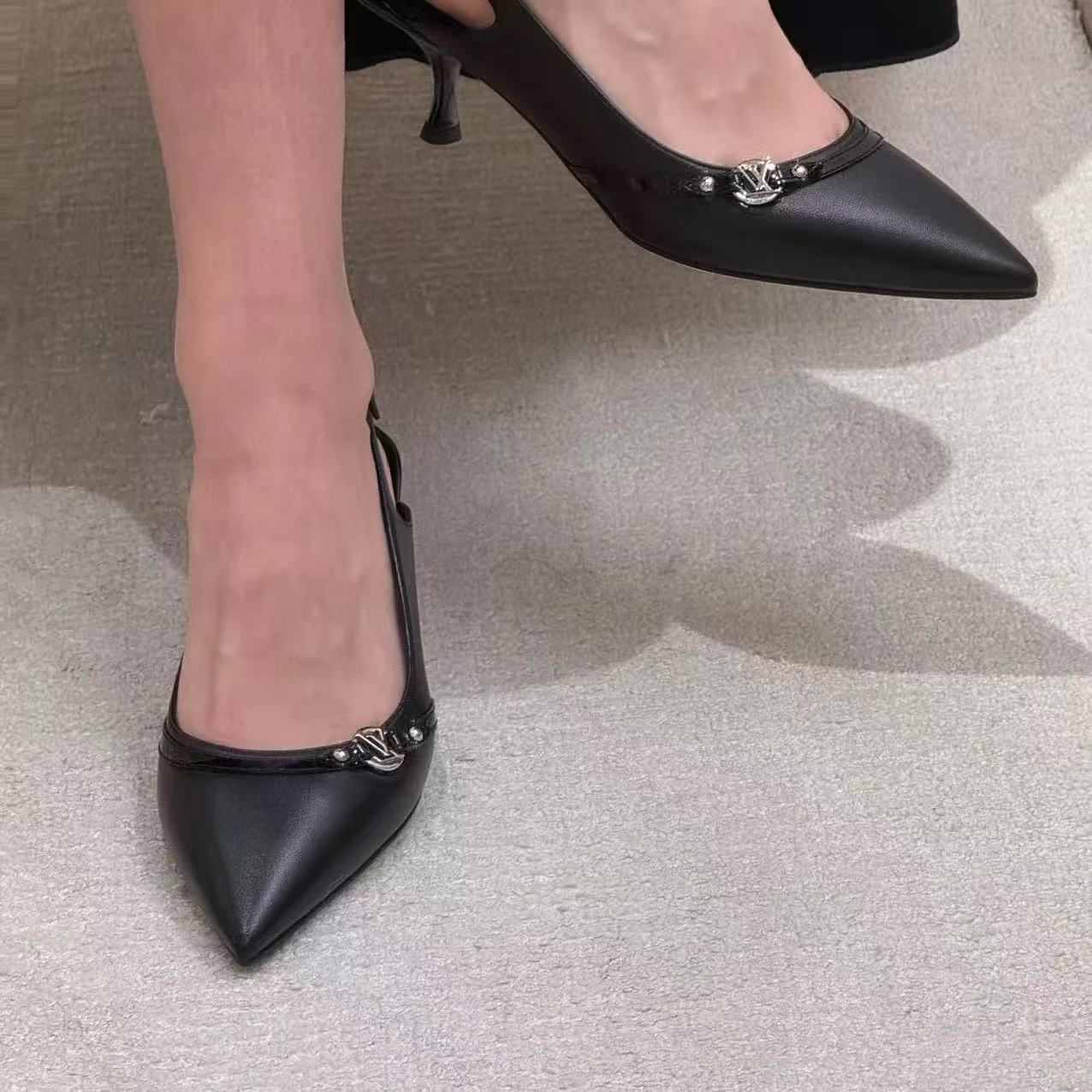 LV 高品質ポインテッドハイヒール【50％割引+送料無料】