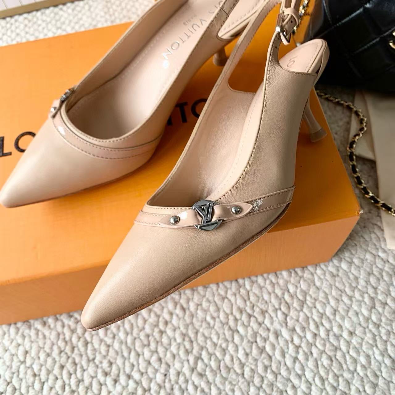 LV 高品質ポインテッドハイヒール【50％割引+送料無料】