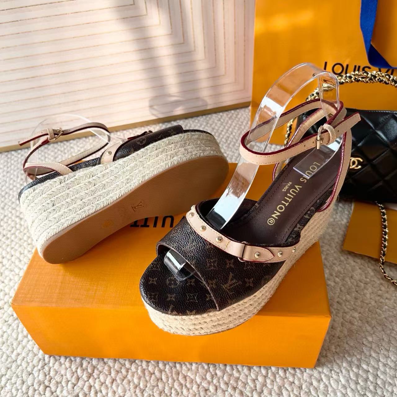 LV 高品質ストローハイヒールサンダル【50％割引+送料無料】