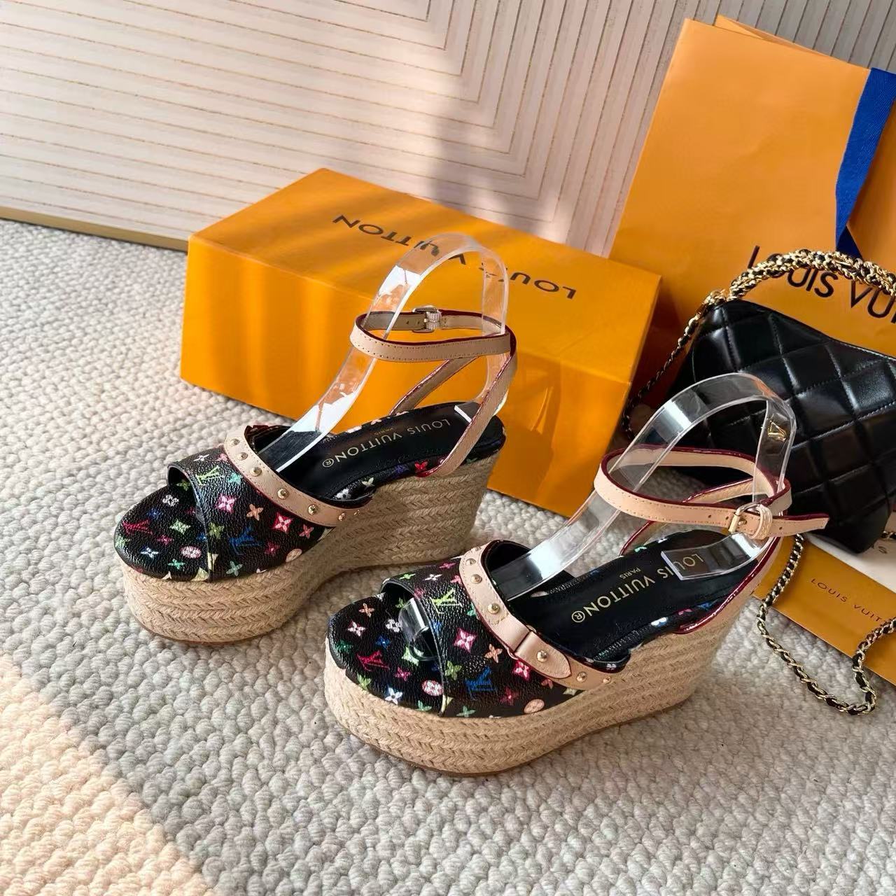 LV 高品質ストローハイヒールサンダル【50％割引+送料無料】