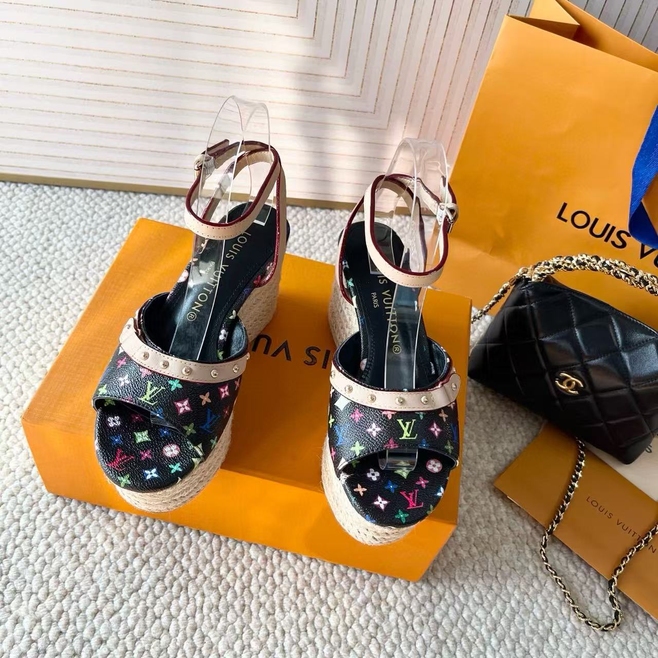 LV 高品質ストローハイヒールサンダル【50％割引+送料無料】