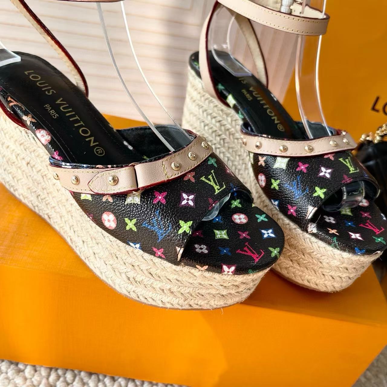 LV 高品質ストローハイヒールサンダル【50％割引+送料無料】