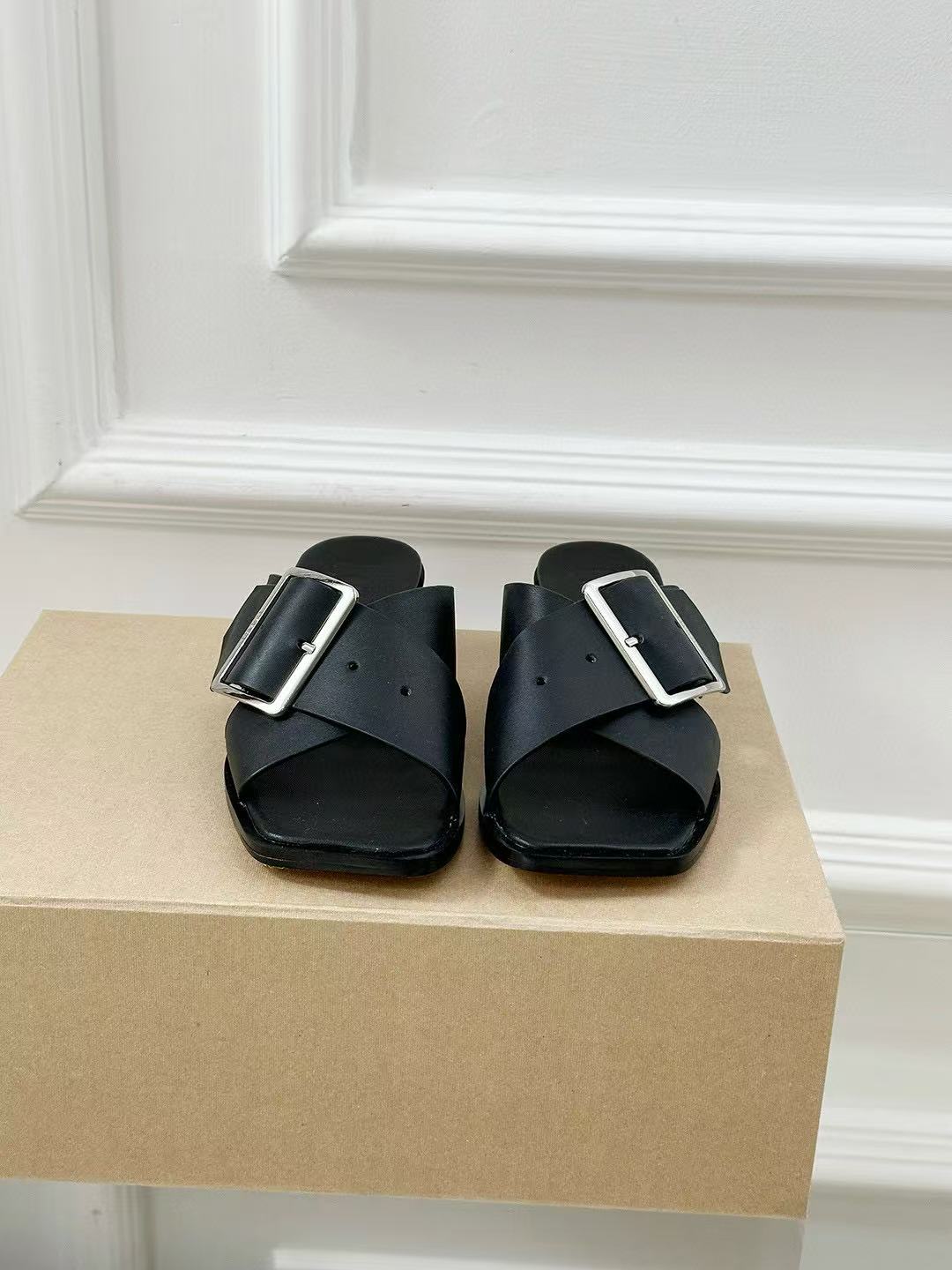 L0WEW 高品質ローヒールシューズ【50％割引+送料無料】