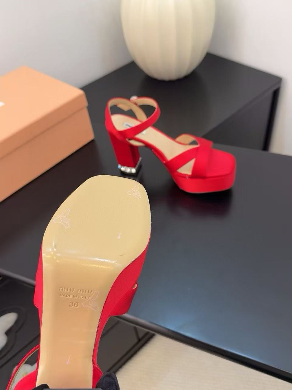 M1UM1U 高品質ダイヤモンド入りハイヒールサンダル【50％割引+送料無料】