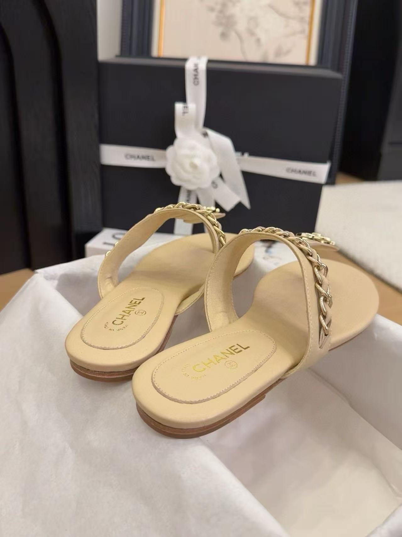 CHANE1 高品質チェーンシープスキンスリッパ【50％割引+送料無料】