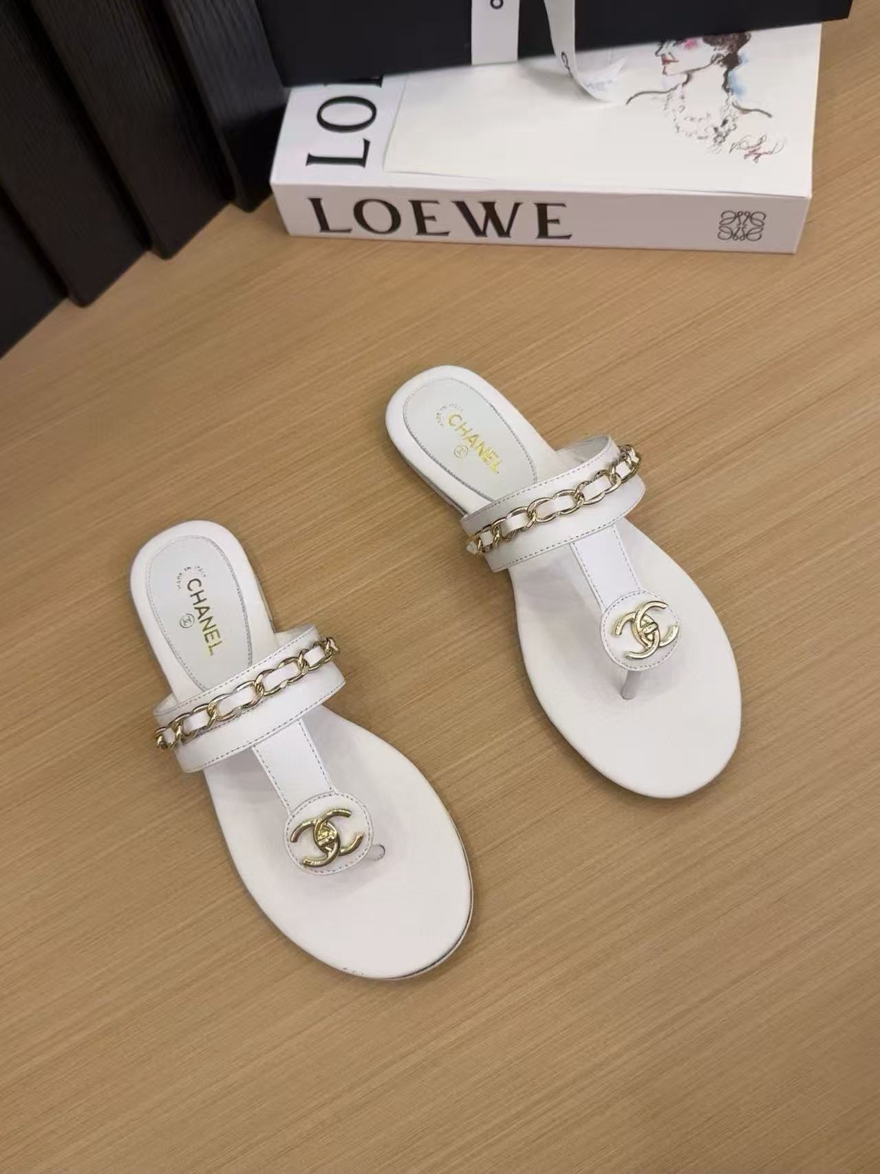 CHANE1 高品質チェーンシープスキンスリッパ【50％割引+送料無料】