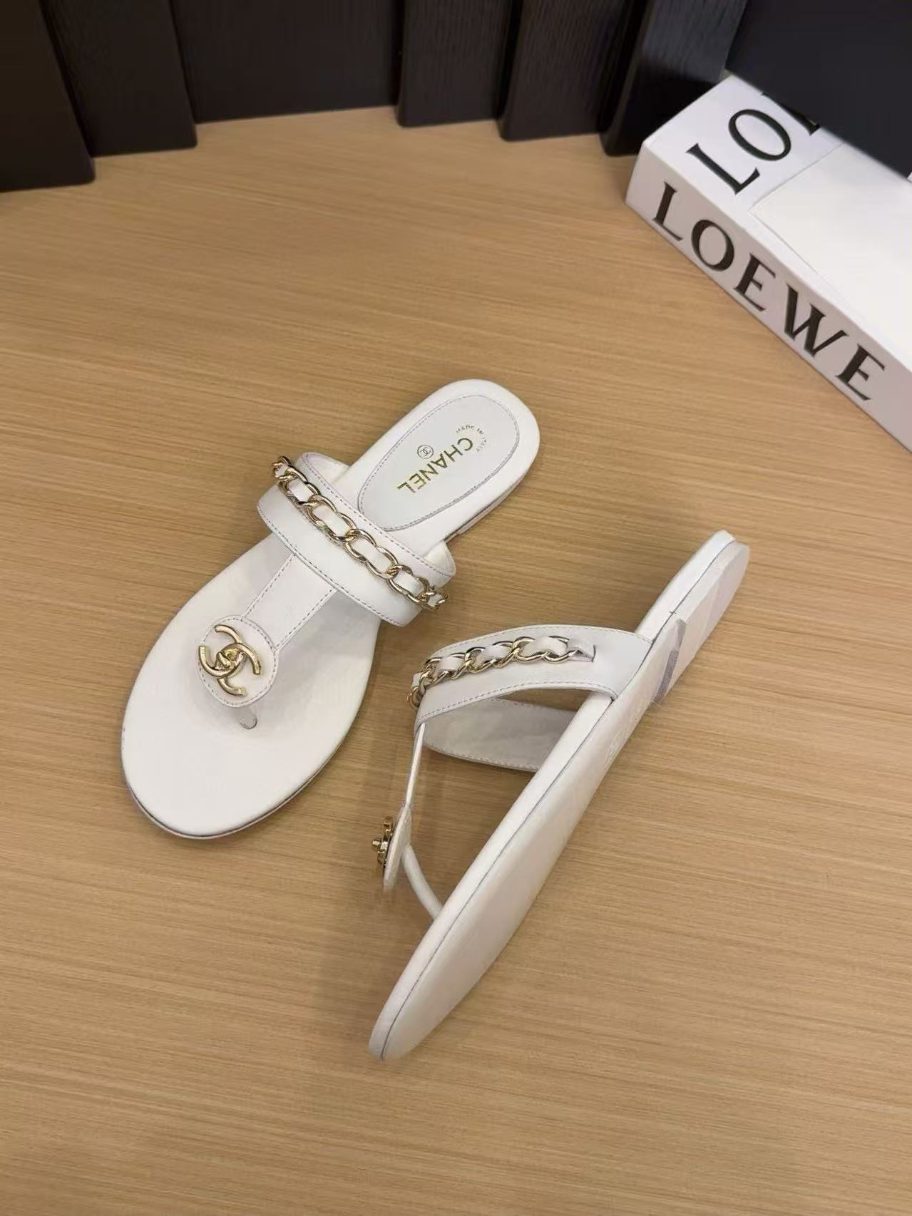 CHANE1 高品質チェーンシープスキンスリッパ【50％割引+送料無料】