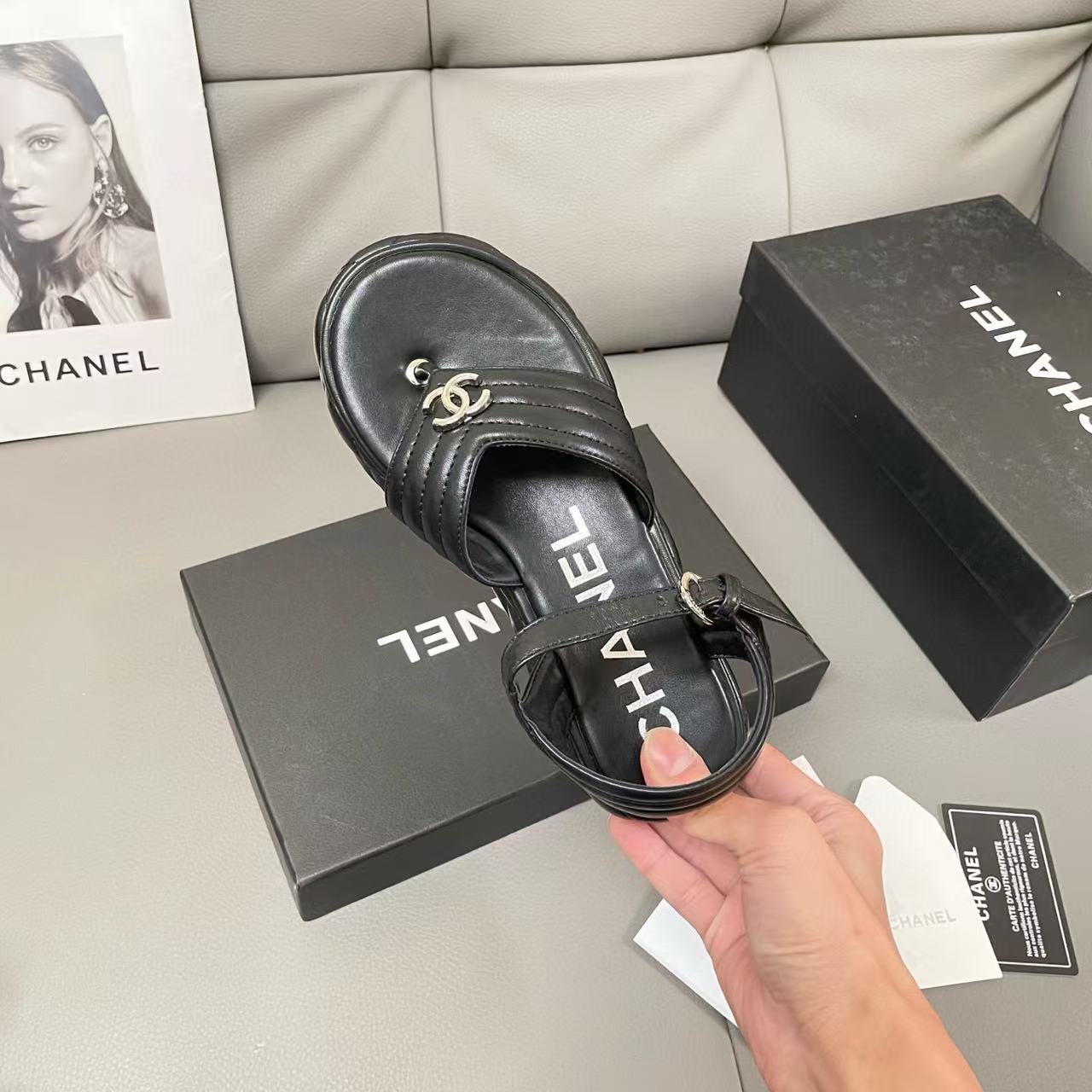 CHANE 1 ダブルC 厚底サンダル【50％割引+送料無料】