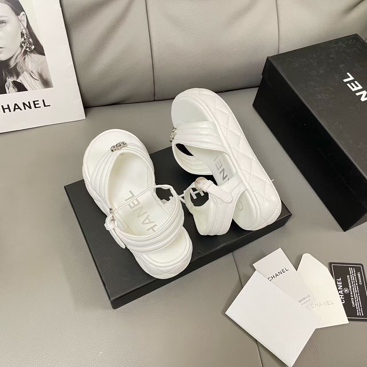 CHANE 1 ダブルC 厚底サンダル【50％割引+送料無料】