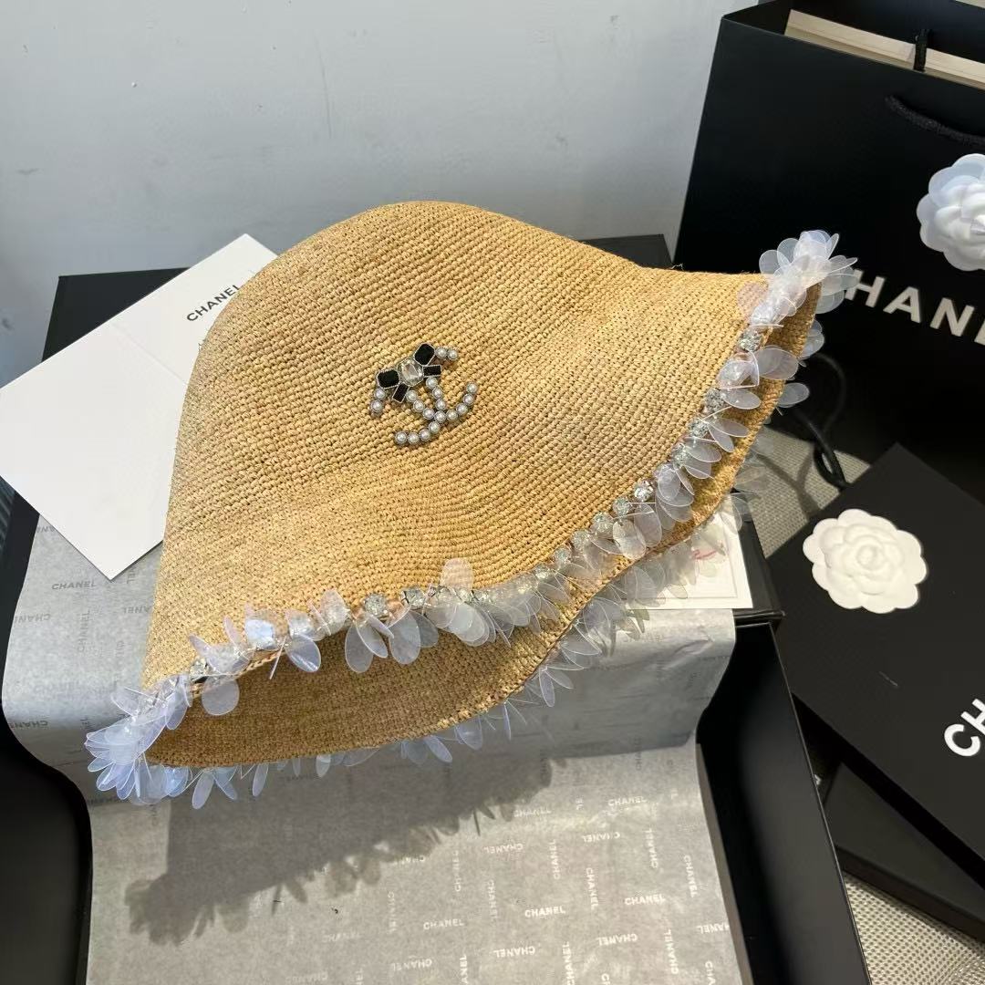 CHANE1 ラフィアハット ブローチ付き【 50％割引+送料無料】