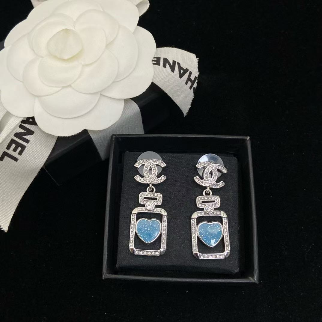 CHANE1 ダブルC ブルー香水瓶イヤリング【 50％割引+送料無料】