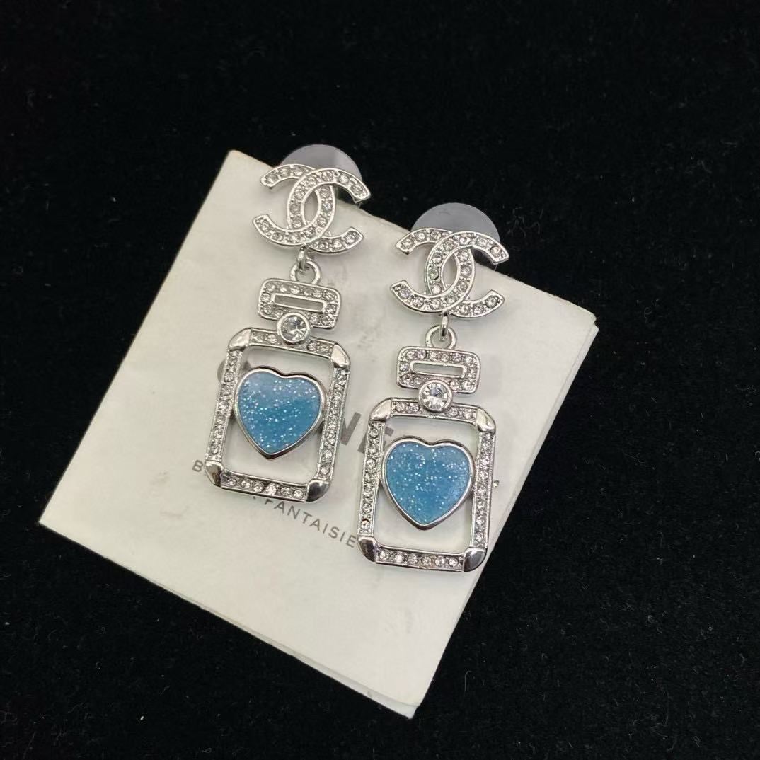 CHANE1 ダブルC ブルー香水瓶イヤリング【 50％割引+送料無料】