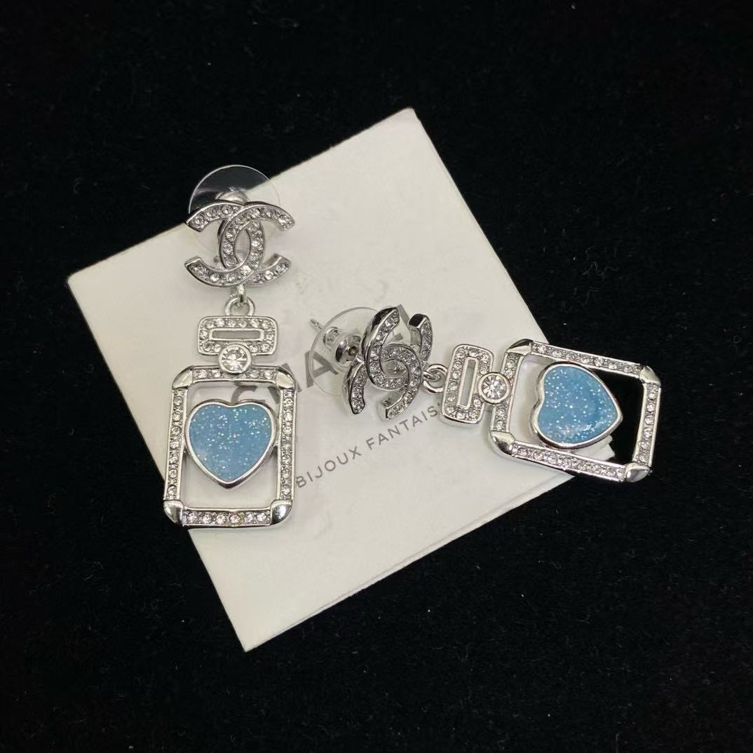 CHANE1 ダブルC ブルー香水瓶イヤリング【 50％割引+送料無料】