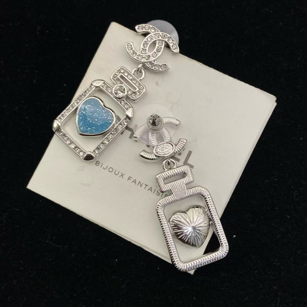 CHANE1 ダブルC ブルー香水瓶イヤリング【 50％割引+送料無料】