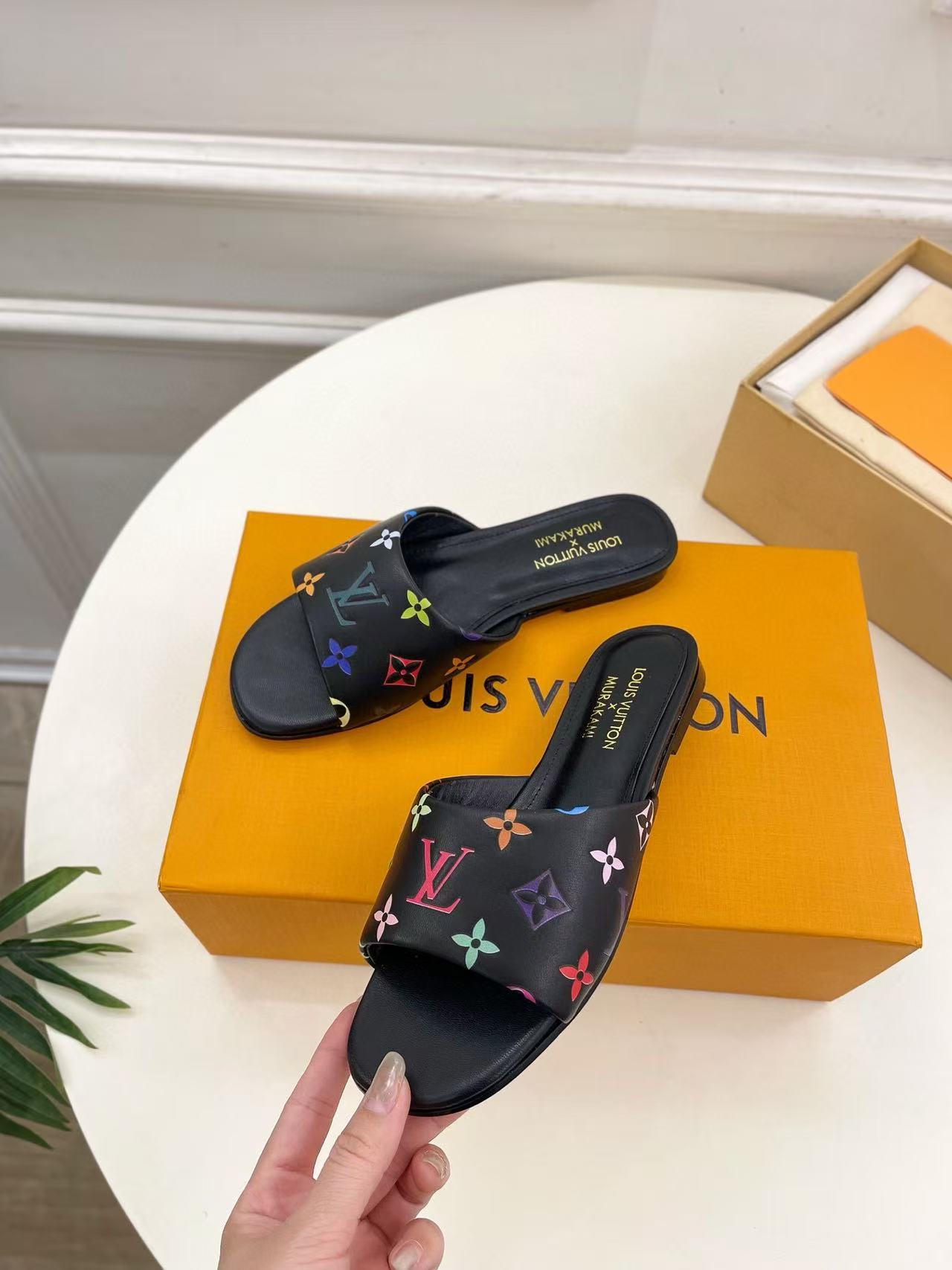 LVの高品質プリントスリッパ【50％割引+送料無料】