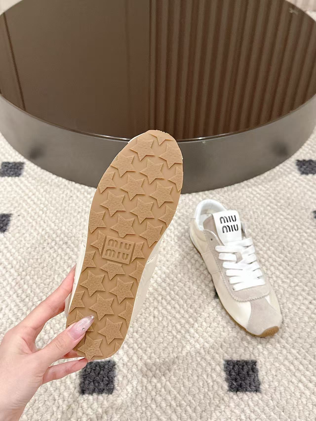 M1UM1U 高品質シンプルスポーツシューズ【50％割引+送料無料】