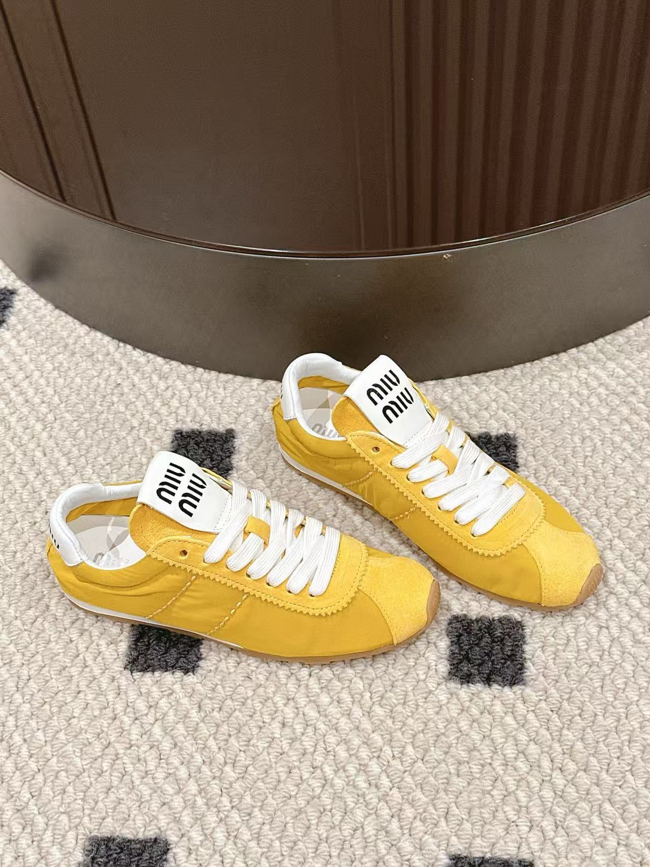 M1UM1U 高品質シンプルスポーツシューズ【50％割引+送料無料】